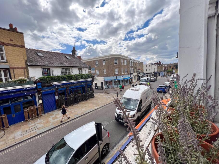 Bijou Flat On Broadway Market ロンドン エクステリア 写真